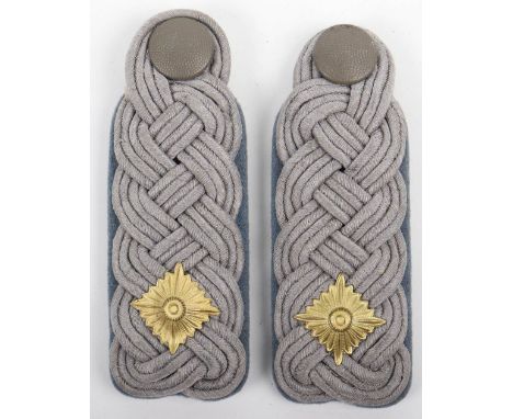 WW2 German Army Transport Oberstleutnant Tunic Shoulder Boards, fine pair of officers shoulder boards with single gilt rank p