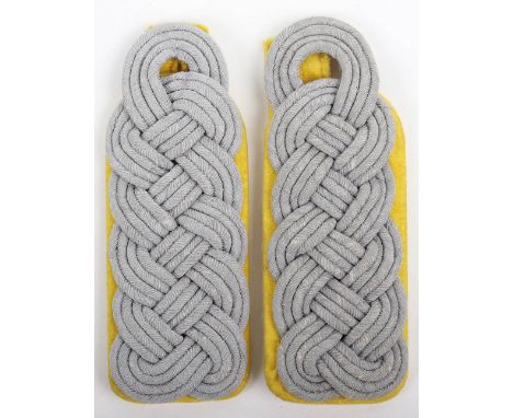 WW2 German Army Signals Majors Shoulder Boards, fine matched pair with lemon yellow underlay. Complete with cloth tabs to the