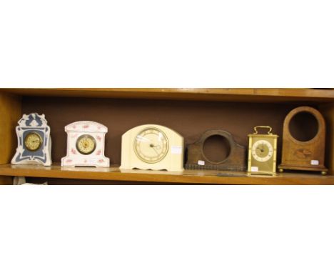 Collection of vintage mantel timepieces, to include Smiths Bakelite wind-up clock, Siza alarm clock, two porcelain clocks and