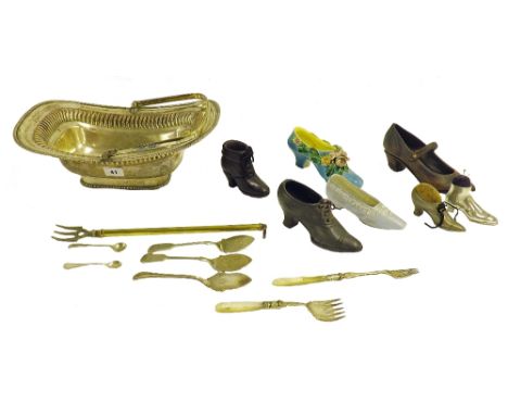 Collection of metalware to include silver plated basket, brass telescopic toasting fork; together with a collection of miniat