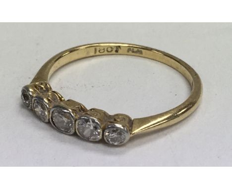 18ct gold 5 stone diamond ring. Approx 2.1g, ring size O.5.