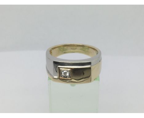 A gents 9ct white and yellow gold diamond signet ring, approx 0.5ct, approx 6.5g and approx size Q-R.