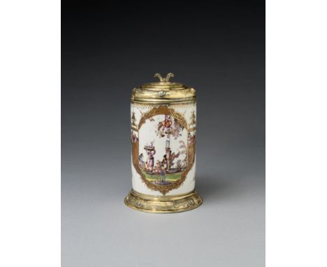 An important Meissen silver-gilt-mounted tankard with Saxon crossed swords and AR monogram in gilt carouches, circa 1725-30Fi