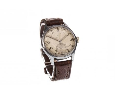 GENTLEMAN'S BUREN MILITARY ISSUE CHROME CASED MANUAL WIND WRIST WATCH, the round dial with Arabic numerals in black, sunken s