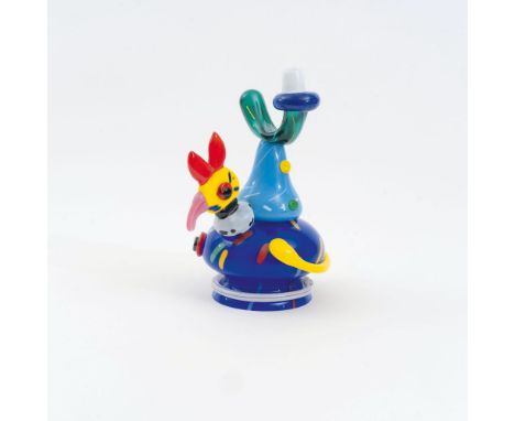 Otmar Alt (Wernigerode 1940). Wenn der Hahn kräht. Rosenthal, studio-linie. 1994. Farbiges Glas. H. 28,5 cm. Sign. O. Alt (gr