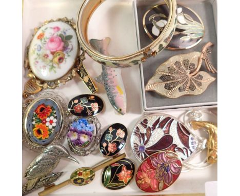 A box of enamel costume jewellery etc. 