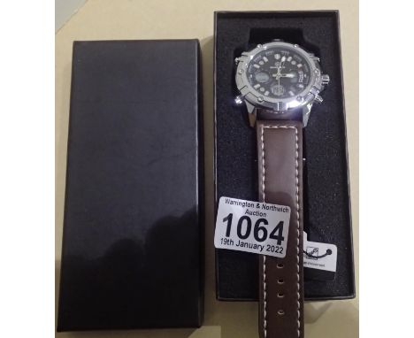 Gents multi function chronograph. P&amp;P Group 1 (£14+VAT for the first lot and £1+VAT for subsequent lots) 