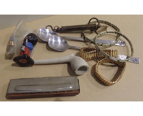 Mixed collectables to include Robertson jam spoons, barrel figurine, mouth organ etc. P&amp;P Group 1 (£14+VAT for the first 