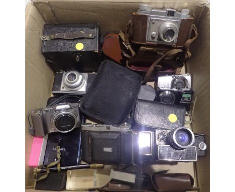 Box of mixed vintage cameras and accessories including a Kodak example. P&amp;P Group 2 (£18+VAT for the first lot and £3+VAT