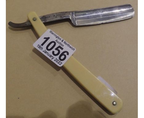 Antique silver steel cut throat razor with ivorine cover. P&amp;P Group 1 (£14+VAT for the first lot and £1+VAT for subsequen