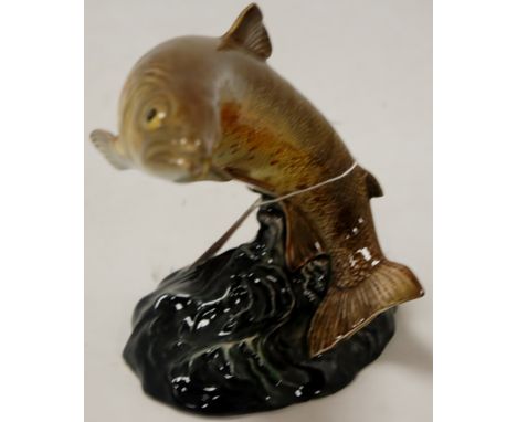 A Beswick model of a leaping trout, impressed Beswick England verso, numbered 1032, height 15cm