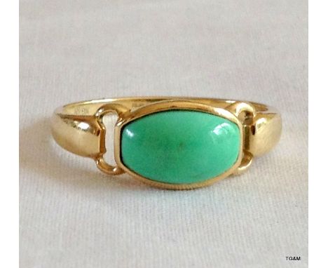 A ladies 9ct gold Jade set ring size R
