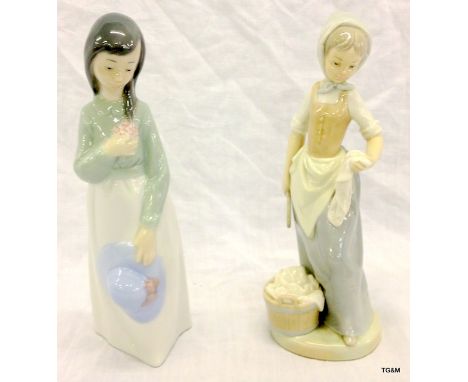 2 Nao porcelain figures Girl with a hat and the washer woman