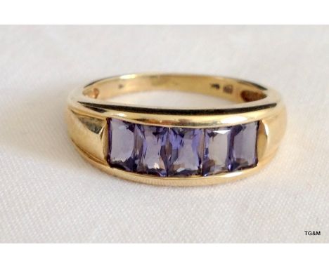 A 9ct Gold Hallmarked Ladies Amethyst Ring. Size Q