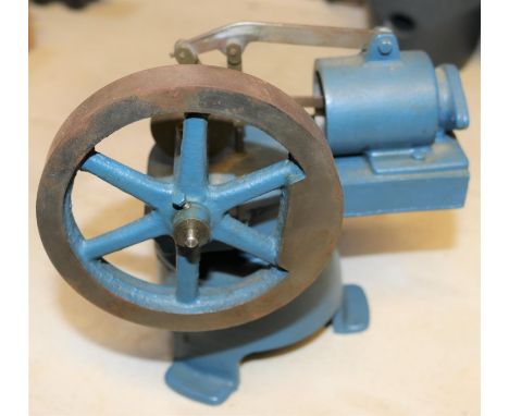 A 4 inch scale (Size B4) working model of a Robinson Hot Air Engine. A well constructed model from brass and aluminium castin