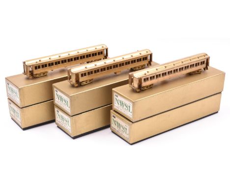 6x HO gauge Orion (Japan) models for the NorthWest Short Line model railway company of American outline bogie coaches. Unpain