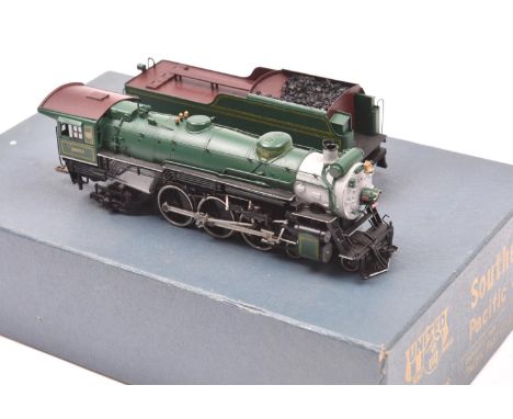 A United Scale Models, by Atlas Industries Japan, HO gauge US outline locomotive for Pacific Fast Mail. A well detailed brass