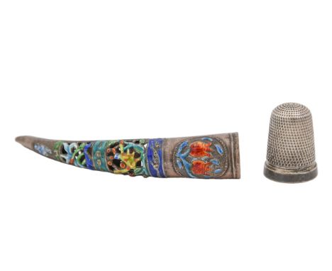 A Chinese silver and enamel finger guard, 19th c, 86mm l, 4.5dwts, a Victorian leather covered cast metal shoe novelty thimbl