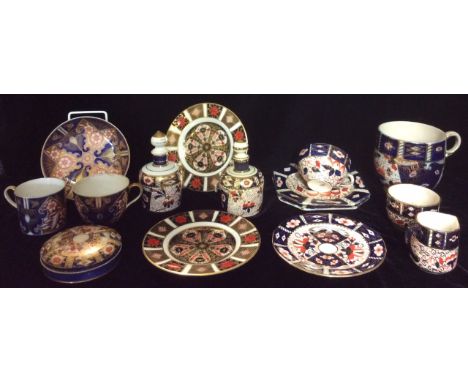 A COLLECTION OF 19TH CENTURY AND LATER DERBY STYLE PORCELAIN  Comprising of a coffee can, teacup and saucer dish, hand painte