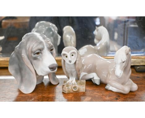 Three Lladro ornaments - Basset's head, pony and owl (3)