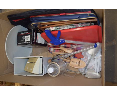 BOX OF SUNDRIES TO INCLUDE A SHREDDER, RUSSELL HOBBS TRAVEL KETTLE, TRAY ETC