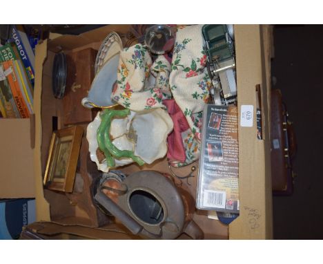 TRAY OF SUNDRIES TO INCLUDE COPPER KETTLE, CERAMICS ETC