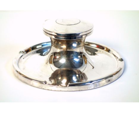 Unusually large George VI silver inkwell of capstan form, with clear glass liner by Asprey &amp; Co., Birmingham, 1938, H.9.2