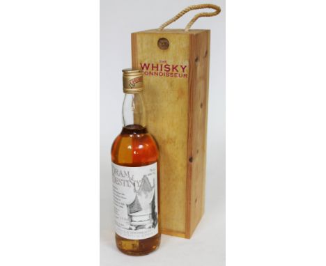 Scotch Whisky: The Whisky Connoisseur Dram of Destiny Highland single malt 70cl 40%, level low neck, with wooden case.  