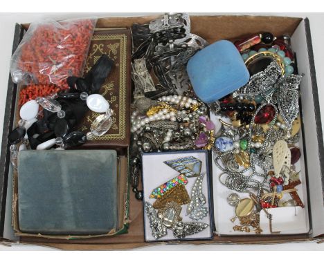 A quantity of vintage and other costume jewellery.  