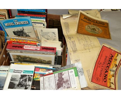 A QUANTITY OF MODEL RAILWAY AND ENGINEERING BOOKS AND EPHEMERA, to include four volumes from the New Cavendish Books 'The Hor