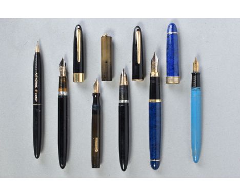 A SHEAFFER FOUNTAIN AND PENCIL SET IN BLACK AND GOLD (name engraved), a Sheaffer Fountain pen in black and gold with a broad 