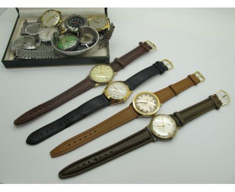 Sekonda 17 Jewels USSR Gent's Wristwatch, the signed dial with line markers, and date aperture, in plain case, to leather str