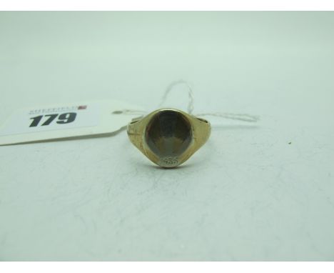 A 9ct Gold Signet Style Ring, the two colour oval panel dated "1935" (finger size S1/2) (5grams).