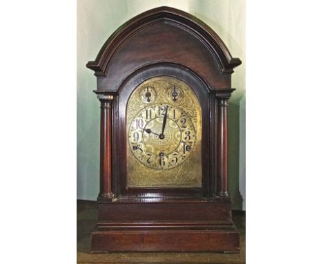 Early 20th century mahogany cased boardroom type mantle clock, the architectural case fitted with Corinthian column housing a