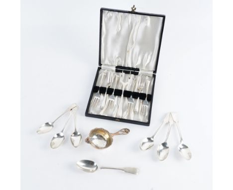 A SILVER TEA STRAINER AND A GROUP OF SILVER FLATWARE (16)The tea strainer Birmingham 1937, six pastry forks and a twin pronge