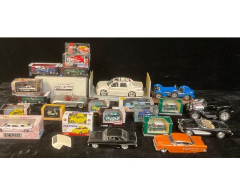 Toys - a collection of boxed and unboxed models, various manufacturers including Bburago, Newray, Jada Toys, Corgi, Quartzo e