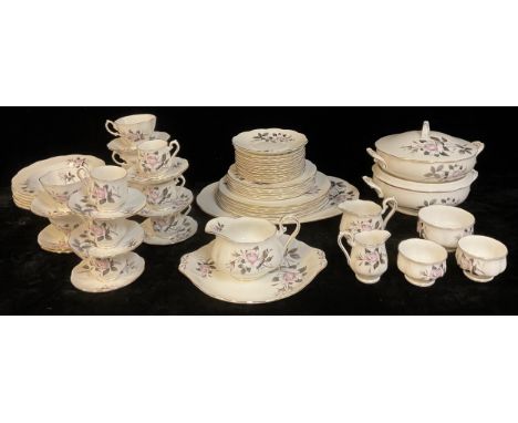 A Royal Albert Queen's Messenger pattern part dinner and tea service comprising vegetable dishes, dinner plates, dessert bowl