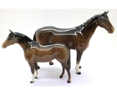 Two Beswick brown horses, H: 20 cm. P&amp;P Group 3 (£25+VAT for the first lot and £5+VAT for subsequent lots) 