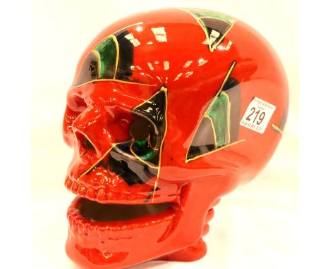 Anita Harris skull signed in gold, H: 22 cm, no cracks, chips or visible restoration. P&amp;P Group 2 (£18+VAT for the first 