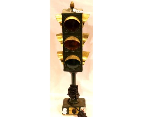 Traffic light model system used for calling last orders and time in a bar. Not available for in-house P&amp;P, contact Paul O