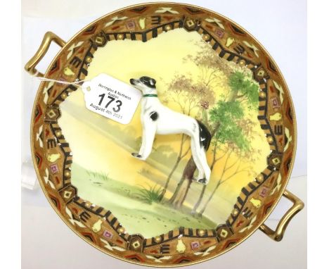 Twin handled tazza and a ceramic dog, D: 21 cm. P&amp;P Group 3 (£25+VAT for the first lot and £5+VAT for subsequent lots) 