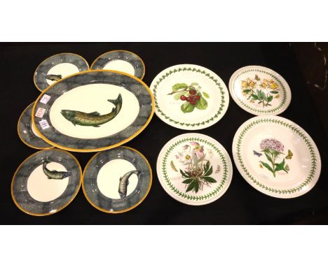 Large ceramic fish server and matching plates. Not available for in-house P&amp;P, contact Paul O'Hea at Mailboxes on 01925 6