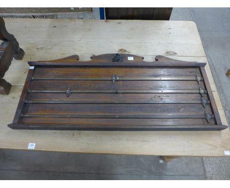 A vintage snooker score board