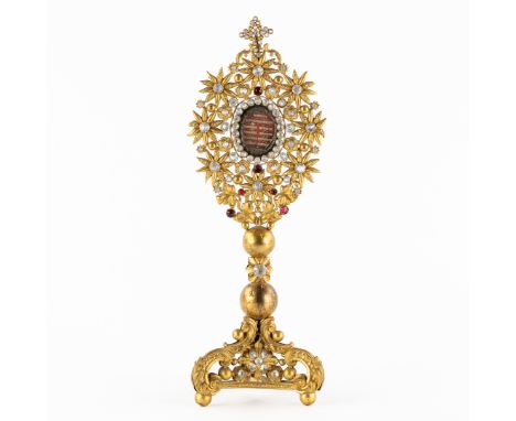 A brass reliquary monstrance with relics for Saints and Jesus Christ, Brass and glass.Relics forEx Sepulcro DNJC., Tombe van 