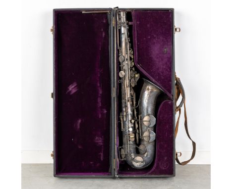 Pierret Paris 'Super Artiste', a Saxophone in a chest, silver-plated brass.Saxophone with accessories. Signed Pierret, Paris 