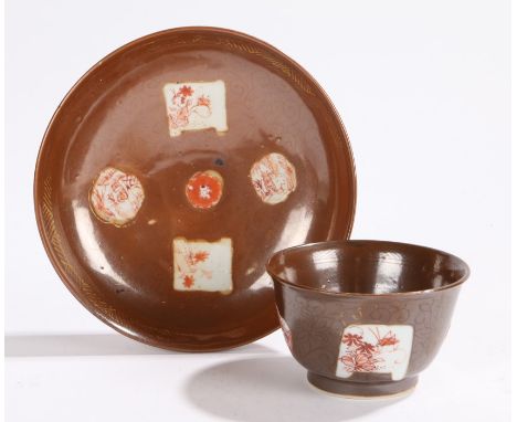 Chinese Batavian ware tea bowl, Kangxi, with pink decorated reserves, the saucer 13.5cm diameter 