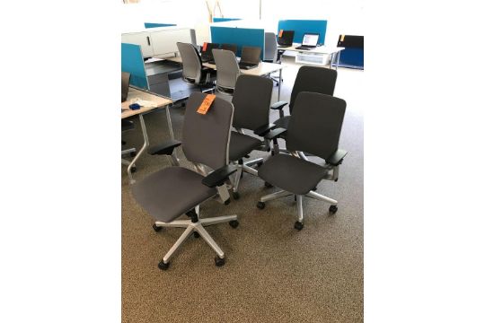 Lot Of 4 Steelcase Amia Model 4821410 Chairs 4 Way