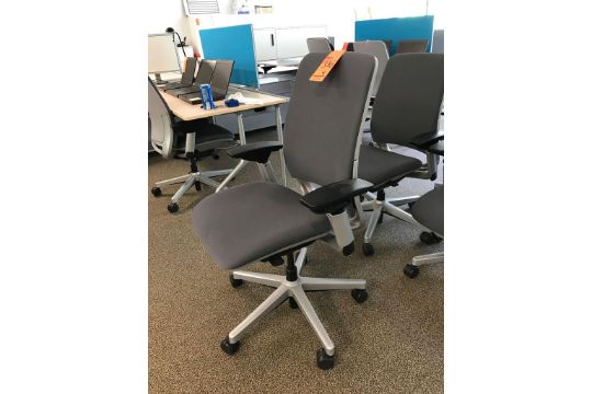 Lot Of 4 Steelcase Amia Model 4821410 Chairs 4 Way