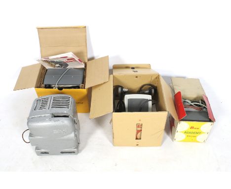 A vintage Kodak Brownie 8mm movie projector and other movie equipment. Max. H25cm. (4).