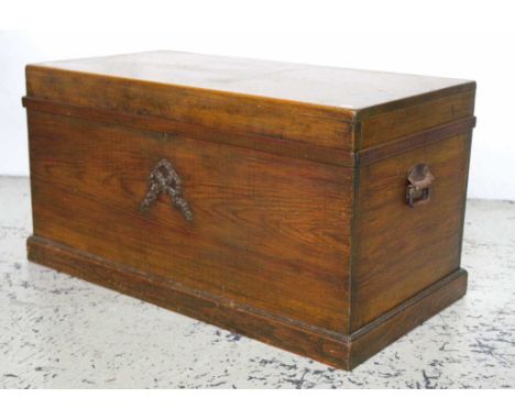 Antique wooden blanket storage trunk lid opens to internal tray, above extensive storage space, (height 48cm; width 91cm; dep